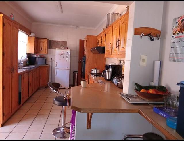 3 BEDROOM HOUSE FOR SALE IN VANDERBIJLPARK CE 5